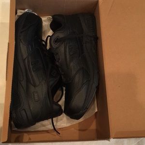 New Balance 926 4E Extra Wide in Black